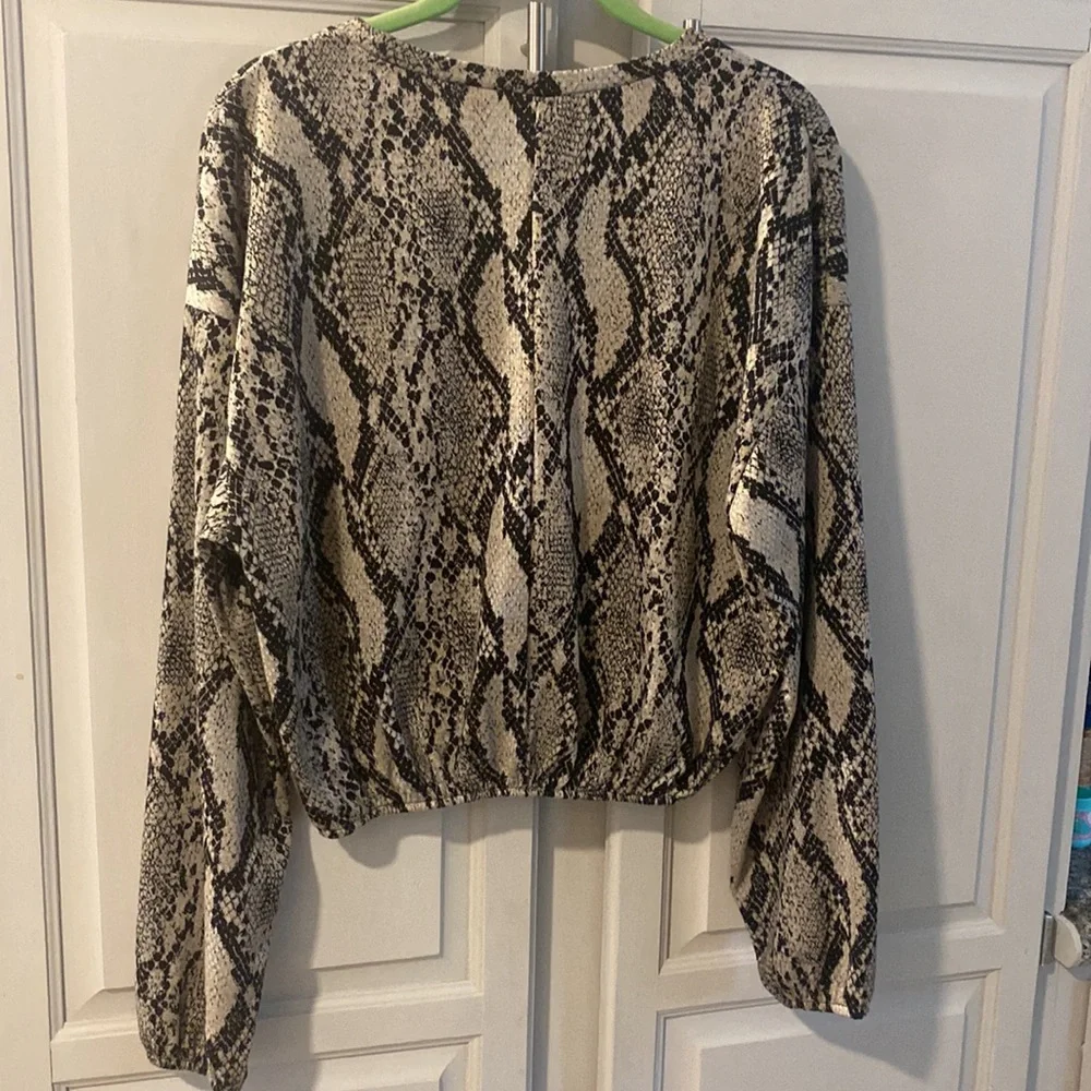 Zara snakeskin cinch waist sweater